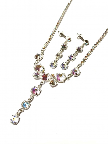 POSTŘÍBŘENÝ SET NÁHRDELNÍKU A NÁUŠNIC S ČESKÝMI BROUŠENÝMI KRYSTALY AB