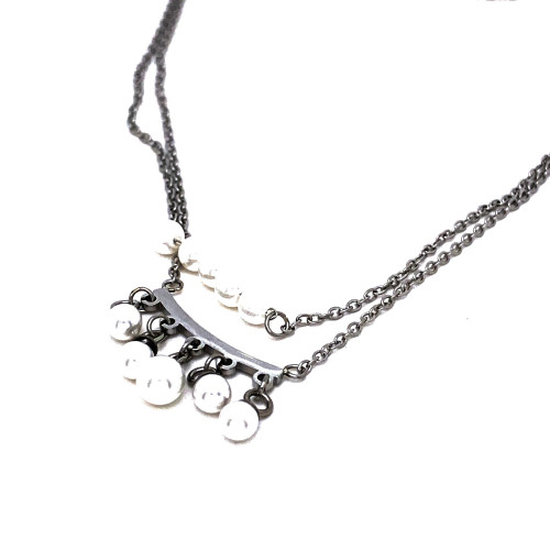 PŮVABNÝ DVOJITÝ NÁHRDELNÍK Z UŠLECHTILÉ OCELI S JEMNÝM PERLIČKOVÝM ZDOBENÍM