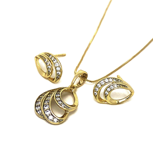 ELEGANTNÍ SET NÁUŠNIC A PŘÍVĚSKU V DESIGNU SPOJENÝCH KAPEK + ŘETÍZEK 