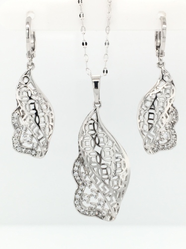 SET NÁUŠIC, PŘÍVĚSKU A ŘETÍZKU S ORNAMENTY A ZIRKONY(CZ)