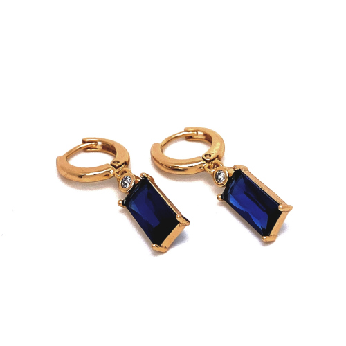PŮVABNÉ NÁUŠNICE V BARVĚ 18K ZLATA S VISÍCÍM MODRÝM KRYSTALEM (2,7CM)