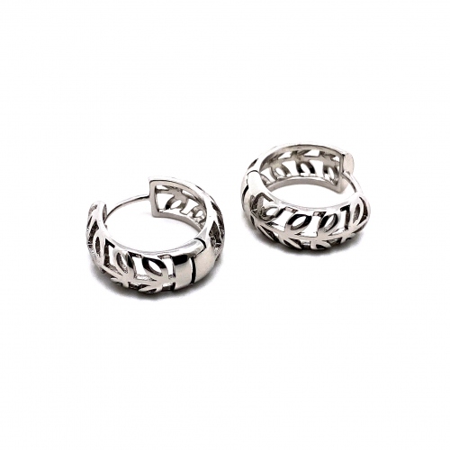 ELEGANTNÍ KRUHOVÉ NÁUŠNICE V BARVĚ STŘÍBRA S VYŘEZANÝMI LÍSTKY (1,6CM)