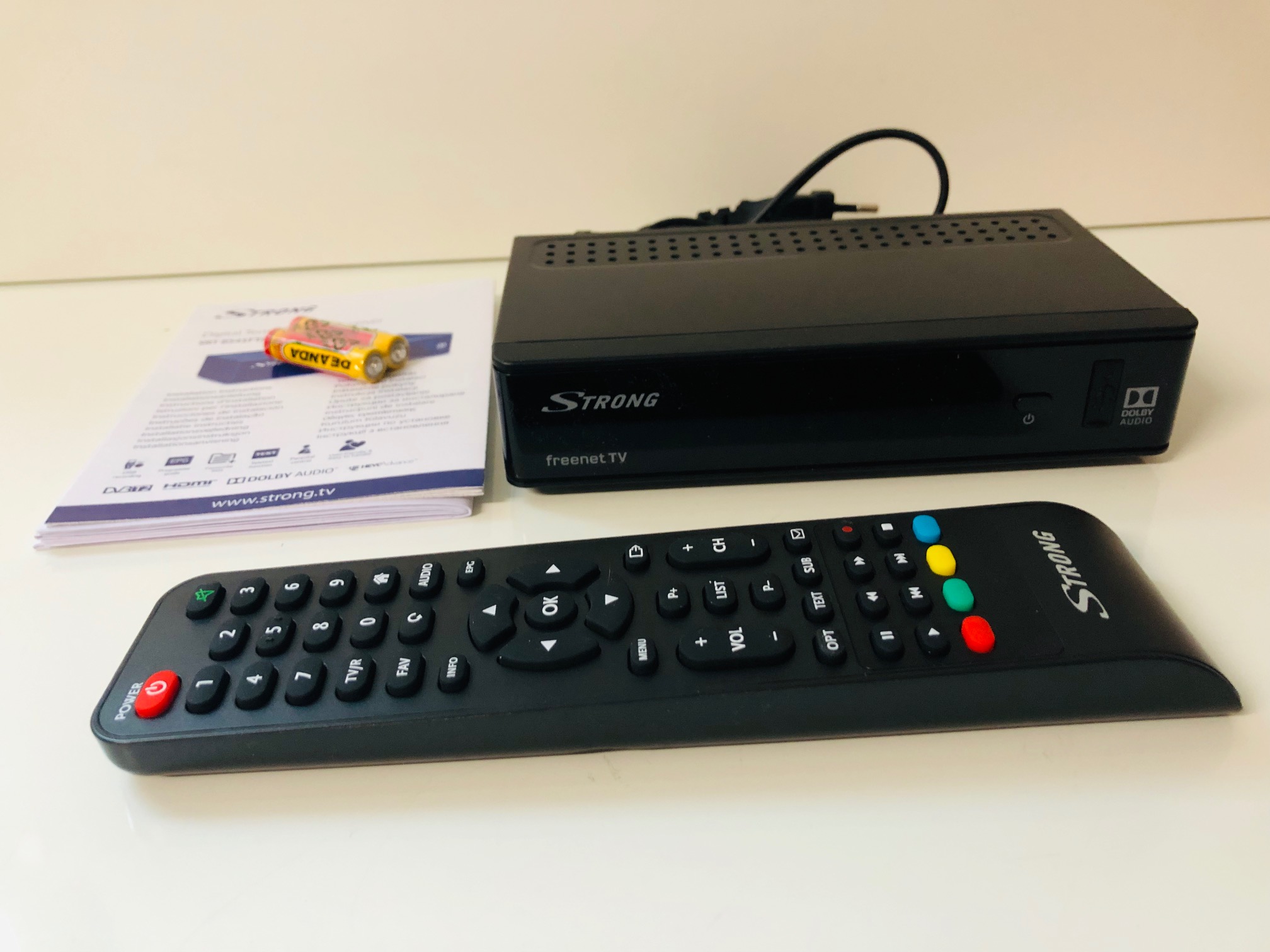 DVB-T2 DIGITÁLNÍ HD PŘÍJÍMAČ STRONG SRT 8541 FTA